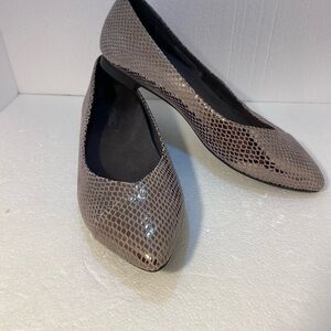 Vionic Taupe Snake Print Flats